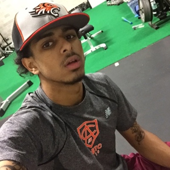 Profile Picture of Jonathan Pinales (@og_dutty) on Poshmark