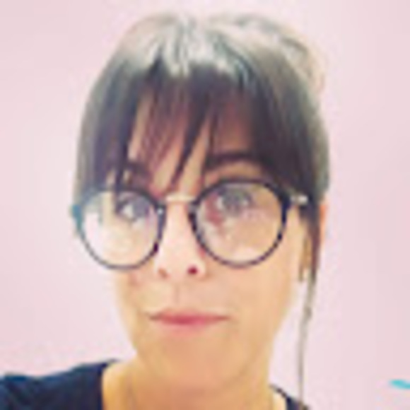 Profile Picture of Vera Malschafsky (@veramalschafsky) on Poshmark