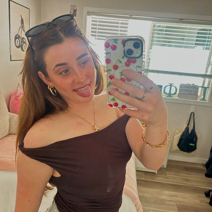Profile Picture of karlie patterson (@karlitapetita) on Tiktok