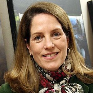 Profile Picture of Alice Thomason Twitter