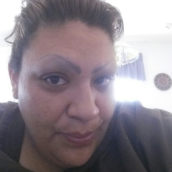 Profile Picture of Crystal Armijo (@armijoctystal) on Poshmark