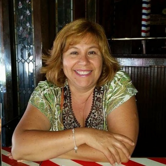 Profile Picture of Patricia Siciliano (@bonitasiciliano) on Poshmark