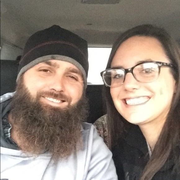 Profile Picture of Haley Hoffman (@haleywilliams3) on Poshmark