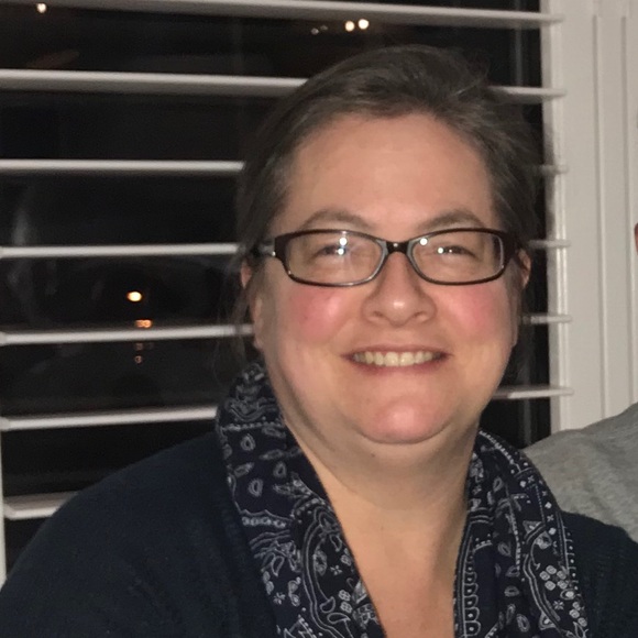 Profile Picture of Kelly Matera (@km1510) on Poshmark