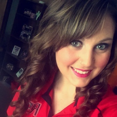 Profile Picture of Emily Thomas (@emmy_dawn_) on Twitter