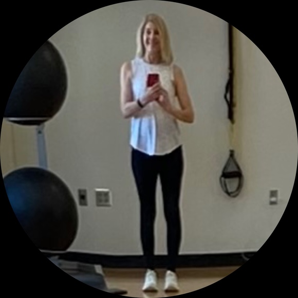 Doreen Juilfs - Poshmark Profile Picture of Doreen Juilfs (@reenyj) on Poshmark