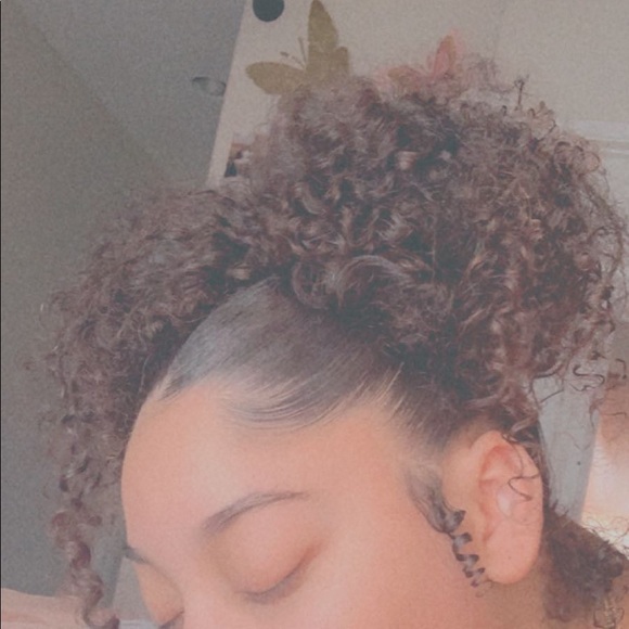 Nakora Janiece - Poshmark Profile Picture of Nakora Janiece (@nakoramagee) on Poshmark