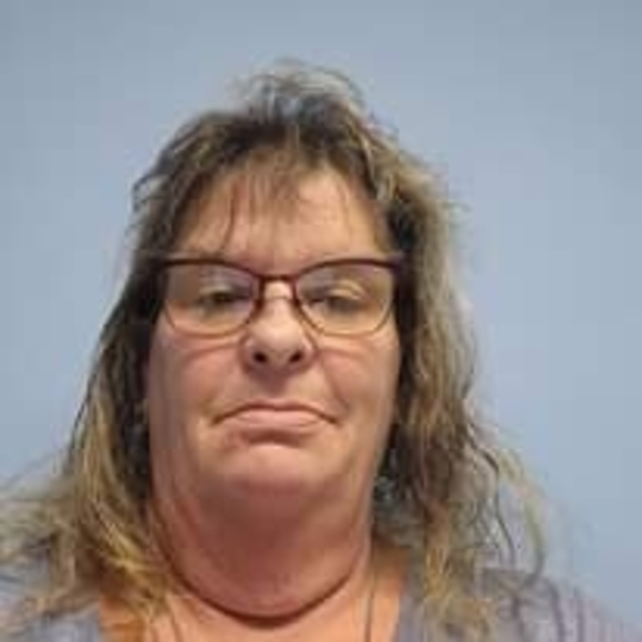 Profile Picture of Debra Huff (@debrahuff68) on Poshmark