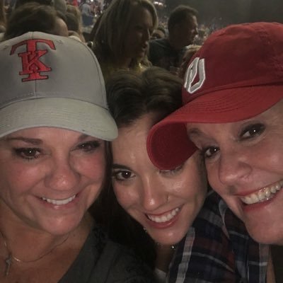 Profile Picture of Tracey Wiley (@mrswileycoyote) on Twitter