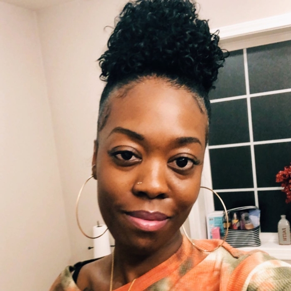 Profile Picture of Carla Campbell (@jade202006) on Poshmark