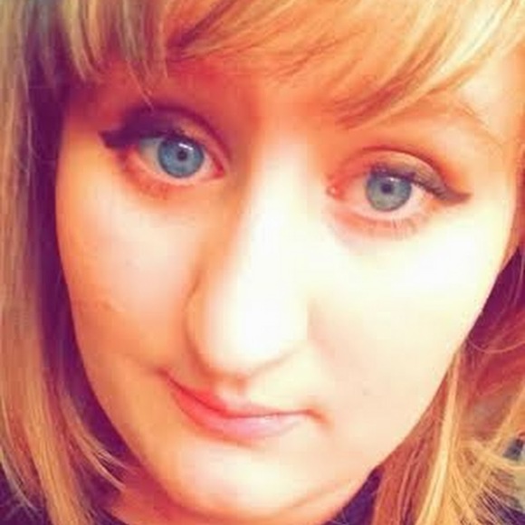 Profile Picture of Chloe Dechiro (@chloechan) on Poshmark