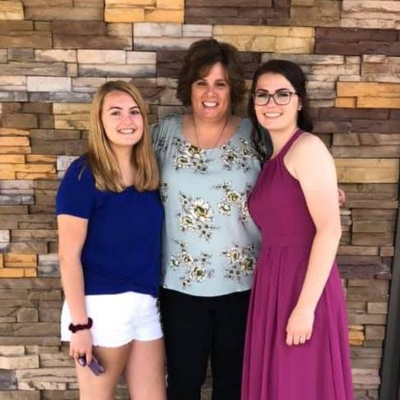 Profile Picture of Trista Ernsting (@tridalynne03) on Poshmark