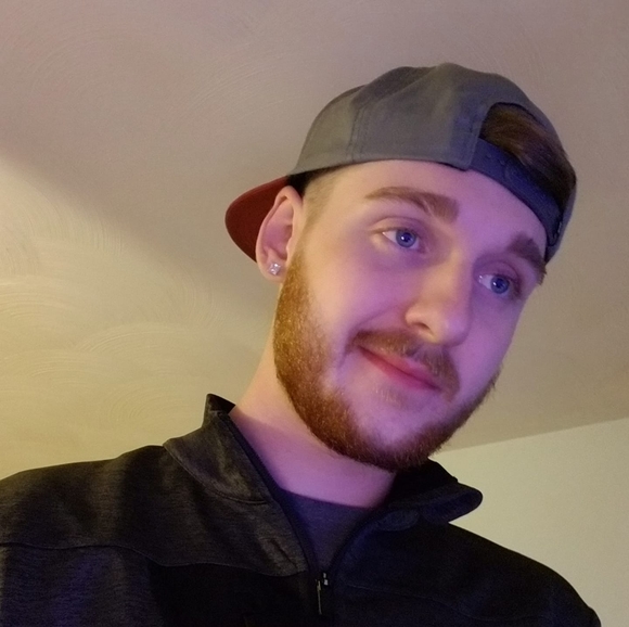 Profile Picture of Justin Grayson (@jgrayson1998) on Poshmark