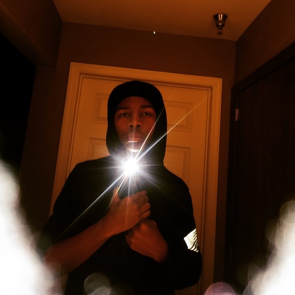 Profile Picture of Maurice Franklin (@rurureece) on Poshmark