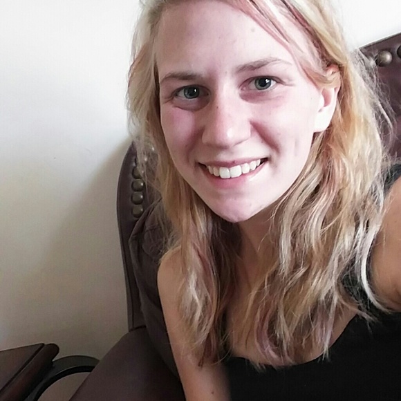 Profile Picture of Alex Brown (@aebrown133) on Poshmark
