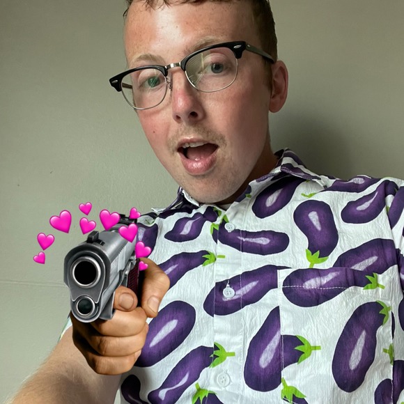 Profile Picture of Aaron Nottod (@aaronnottod) on Poshmark