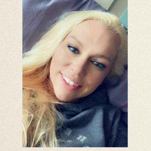 Profile Picture of Amanda Ramsay (@aramsay01) on Poshmark