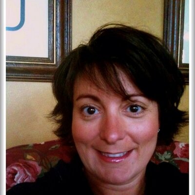 Profile Picture of Lisa Baumgardner (@lisabaumgardner) on Twitter