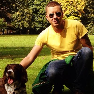 Profile Picture of TOM QUINLAN (@Thegenic) on Twitter
