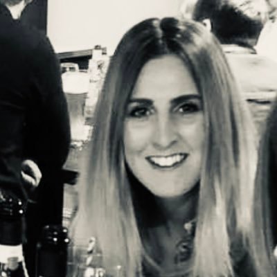 Profile Picture of Laurie Crabtree (@Laurieatwork1) on Twitter