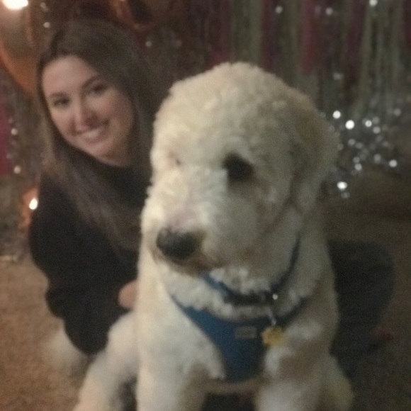 Profile Picture of Anna Raineri (@a_raineri) on Poshmark