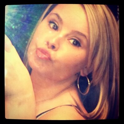Profile Picture of Christina Obrien (@chrissinxav28) on Twitter