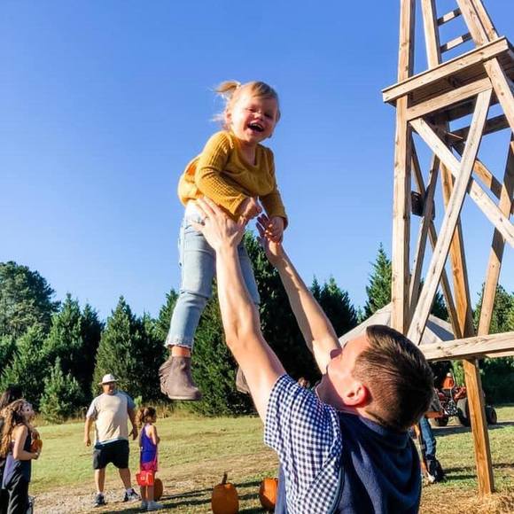 Profile Picture of Peter Ruiz (@pfruiz12) on Poshmark