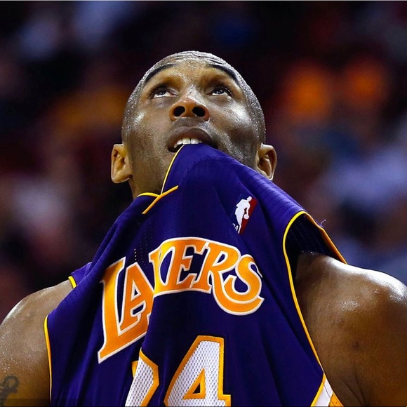 Profile Picture of Fred Fred (@threeonesevenn) on Poshmark