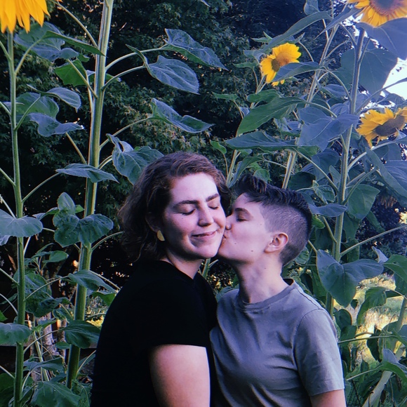 Profile Picture of Rebecca Jansons (@rsjansons) on Poshmark