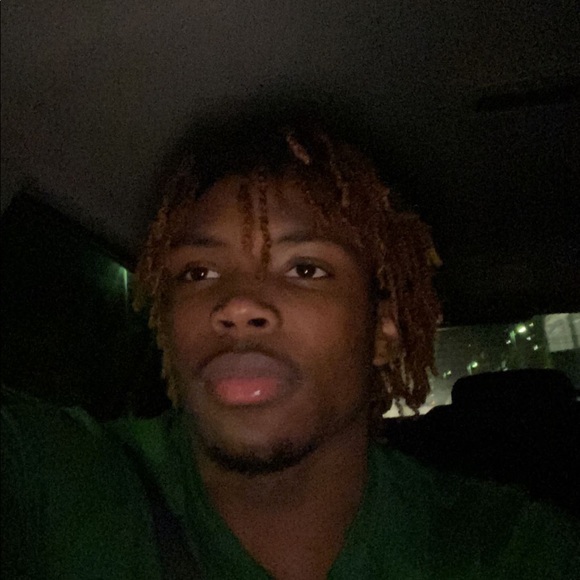 Profile Picture of Christian Bailey (@christianbai517) on Poshmark