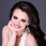 Profile Picture of Alaina Davis (@themakeupmaam) on Instagram