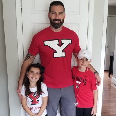 Profile Picture of Chris Raymond (@DrChrisRaymond) on Twitter