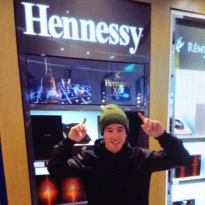 Profile Picture of Chris Hennessy (@22Henners) on Twitter