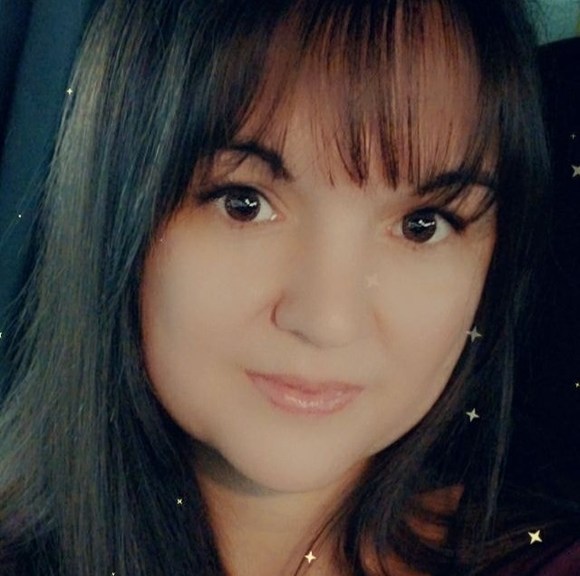 Profile Picture of Kimberly Button (@kimberlybutton) on Poshmark