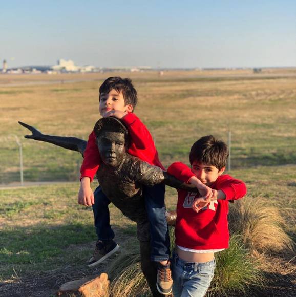 Profile Picture of Farouk Hashem (@farouk_hashem) on Poshmark