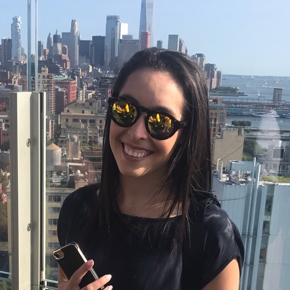 Profile Picture of Ashley Michalek (@amam1224) on Poshmark