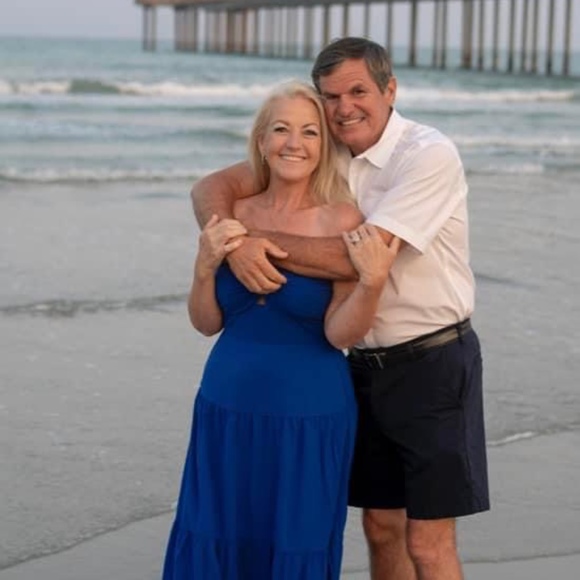 Profile Picture of Carla Etheridge (@carla_etheridge) on Poshmark