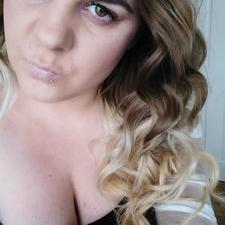 Profile Picture of Vicky Hogan (@hogan_vicky) on Twitter