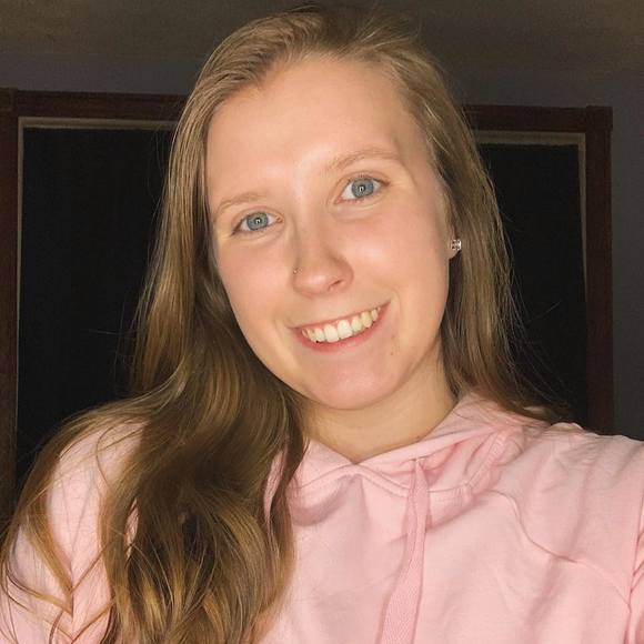 Profile Picture of Maizie Husick (@mhusick12) on Poshmark