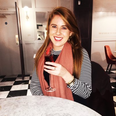 Profile Picture of Louises_Library (@Louise_Gibbons) on Twitter