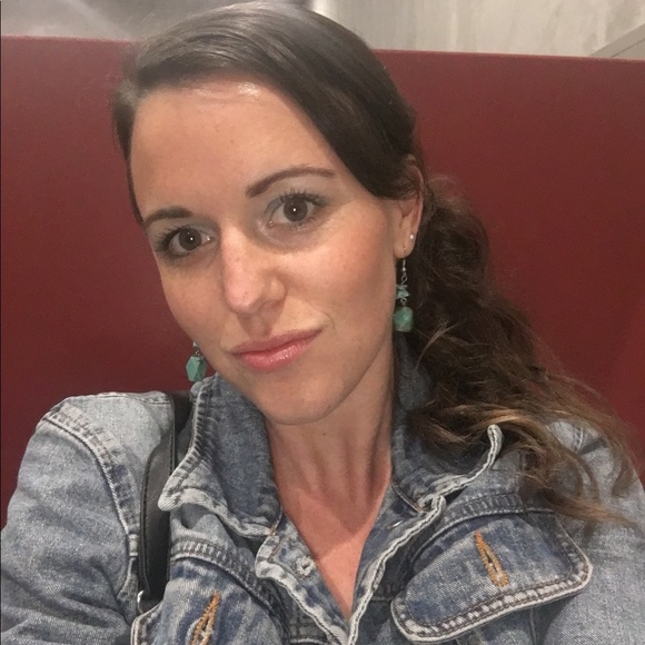 Profile Picture of Latosha Crunk (@lcrunk86) on Poshmark