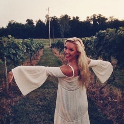 Profile Picture of Brooke Jones (@brooke_jon) on Twitter