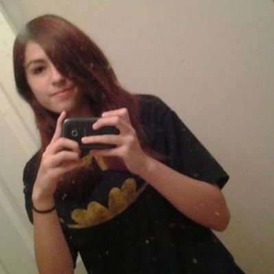 Profile Picture of Kimberly Hendrix (@Kimberly_Hend02) on Twitter