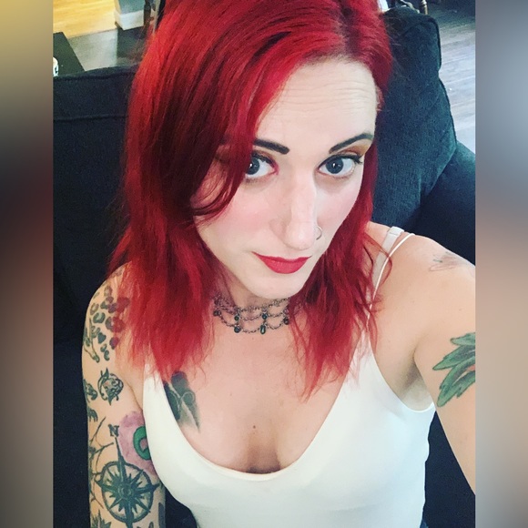 Profile Picture of Frances Allen (@fdgaglio) on Poshmark