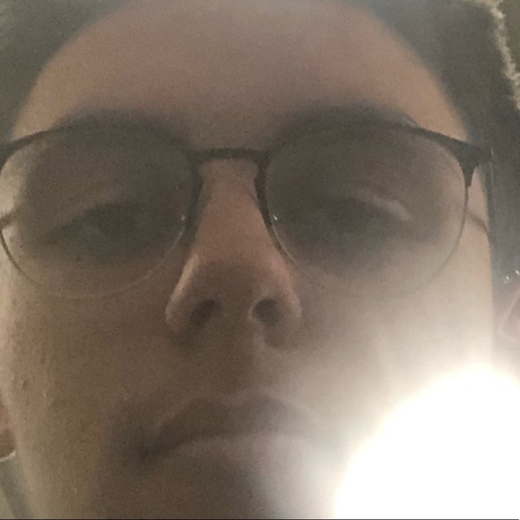 Profile Picture of Alex Uhlhorn (@alec752) on Poshmark