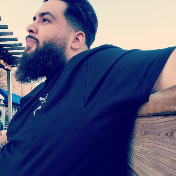 Profile Picture of Gregory Gonzalez (@gregorygonza188) on Poshmark