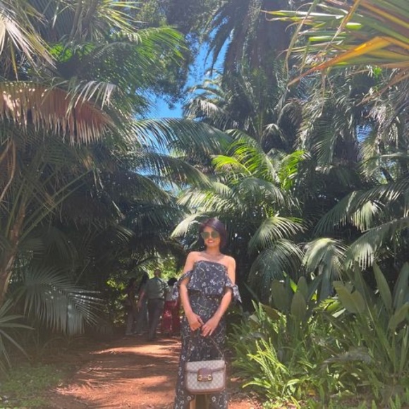 Profile Picture of Ohnmar Than (@ohnmarthan) on Poshmark