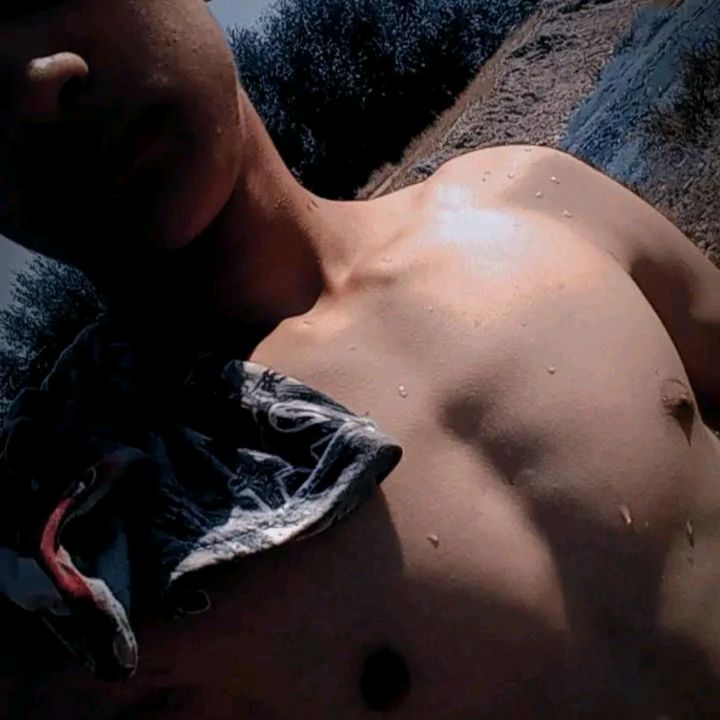 Profile Picture of Robert_Tolontan (@a_n_o_n_i_m_u_l_6) on Tiktok
