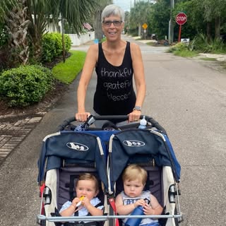 Vicki Hess - Instagram Profile Picture of Vicki Hess (@vickihess) on Instagram