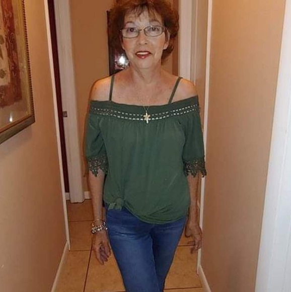 Profile Picture of Penny Beafore (@pennybeafore) on Poshmark